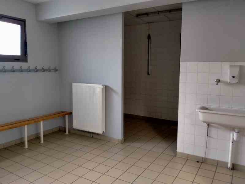 Les vestiaires du gymnase